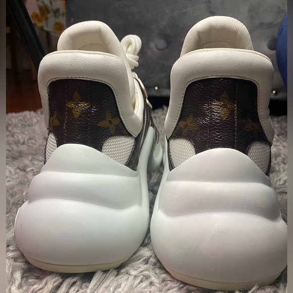 LV ARCHLIGHT SNEAKER - Picture 3 of 6